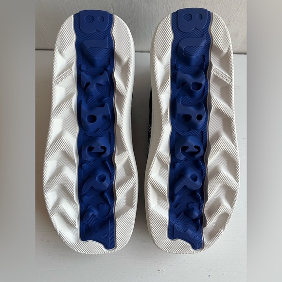 🔴SOLD🔴 BURBERRY Check Knit Box Sneaker - Black and White Size 39 - Picture 9 of 12